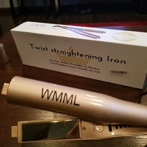 Revolution Twist Straightening Iron